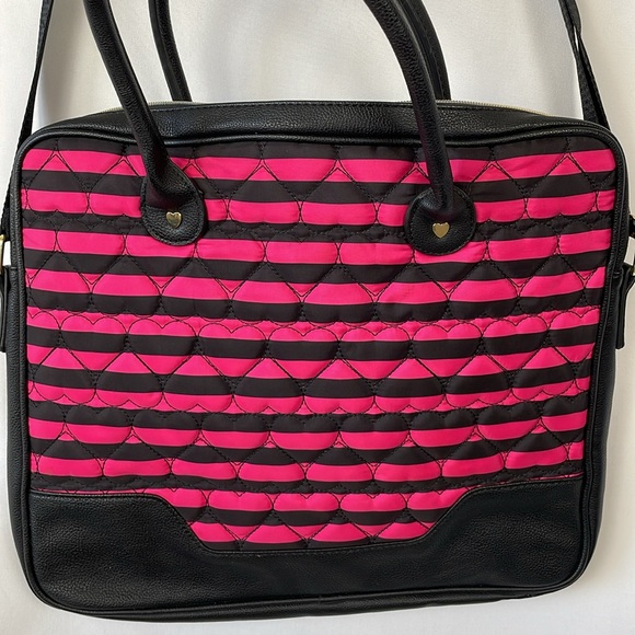Betsey Johnson Fabulous Large Hot Pink & Navy Bag - Picture 9 of 15